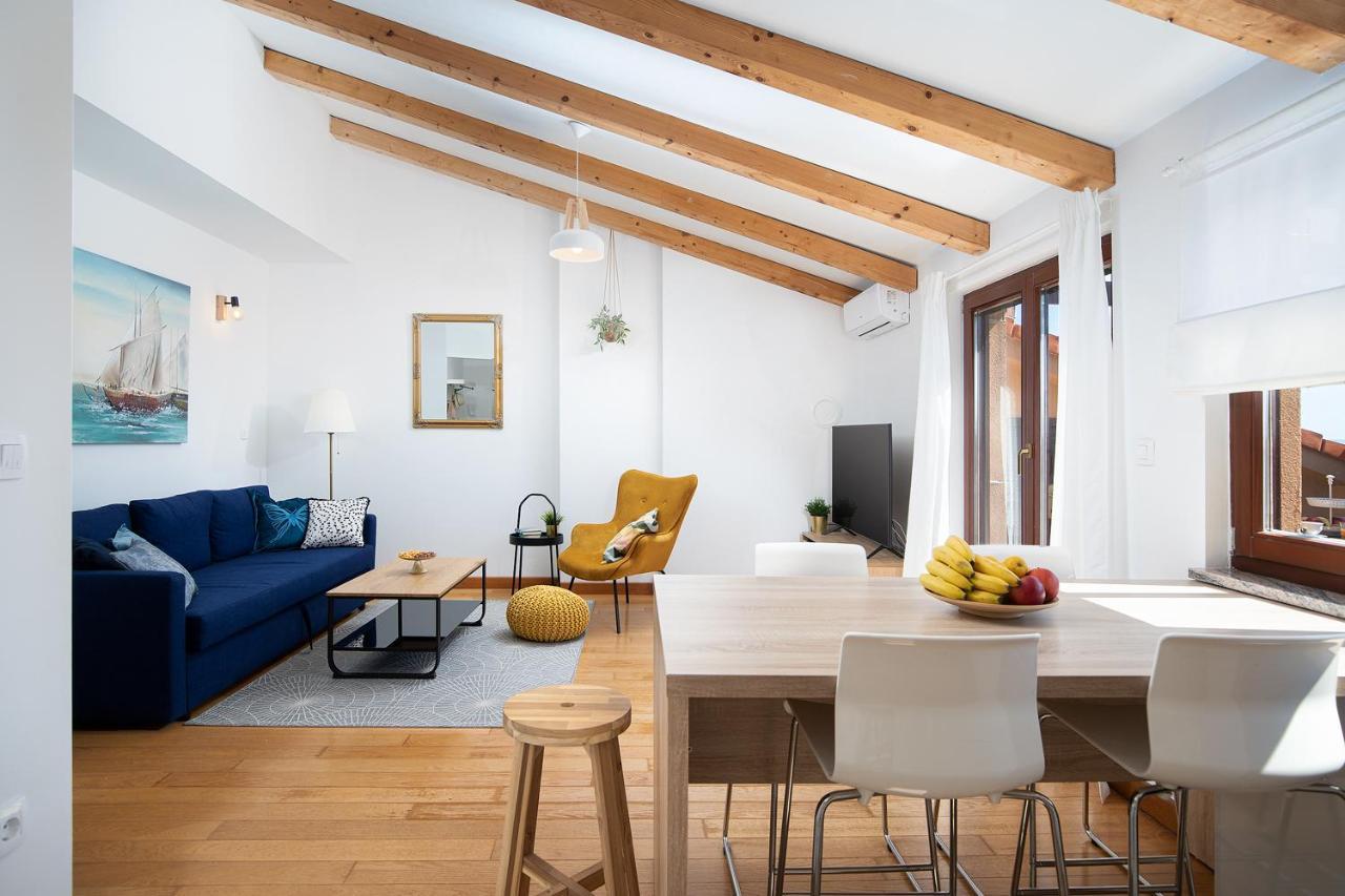 Cesare Apartment, With Swimming Pool And Sea View Apartment Ližnjan