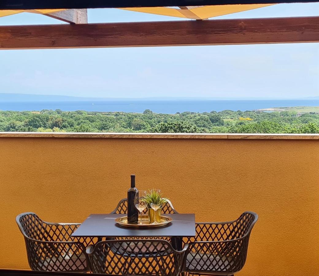 Cesare Apartment, With Swimming Pool And Sea View * Ližnjan