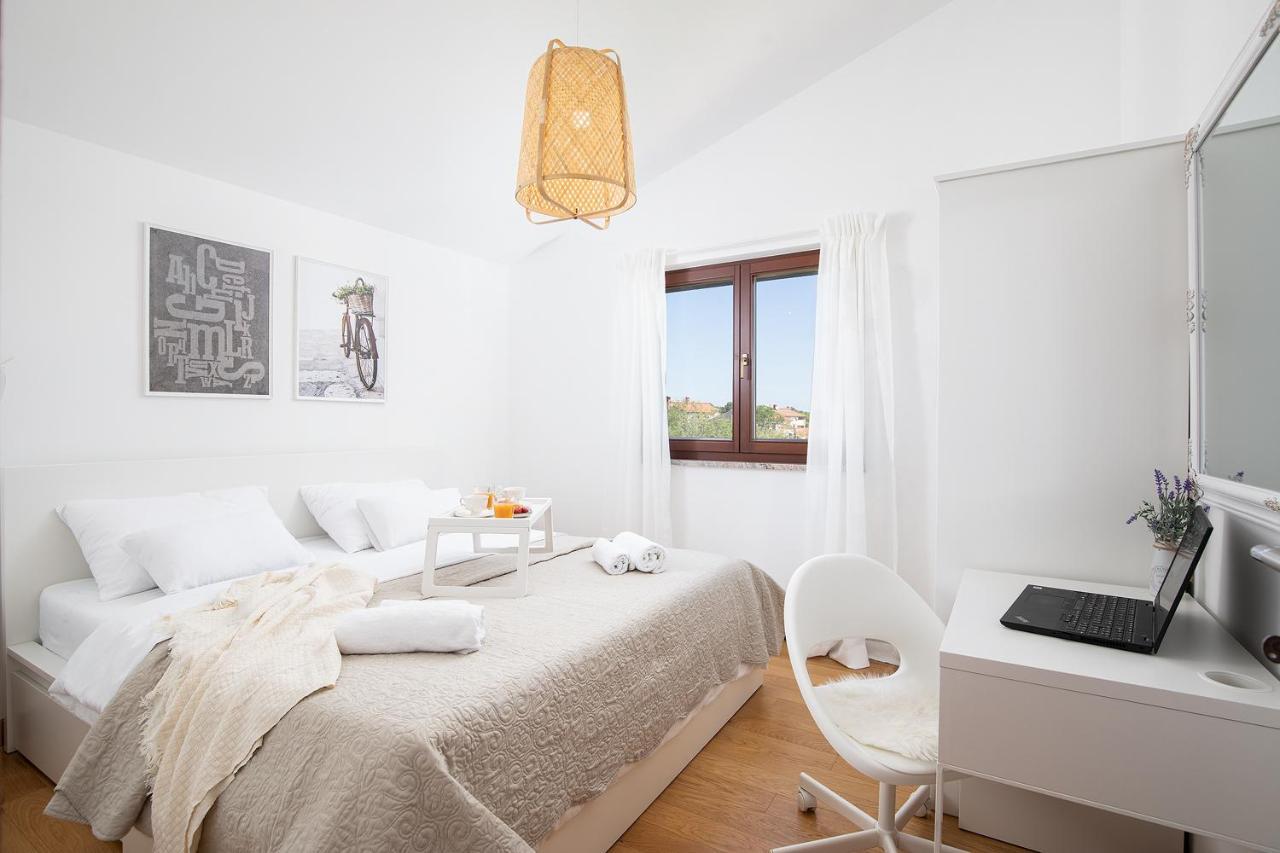 Cesare Apartment, With Swimming Pool And Sea View * Liznjan