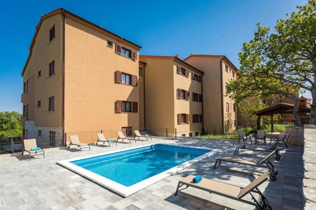 Apartment Cesare Apartment, With Swimming Pool And Sea View Liznjan