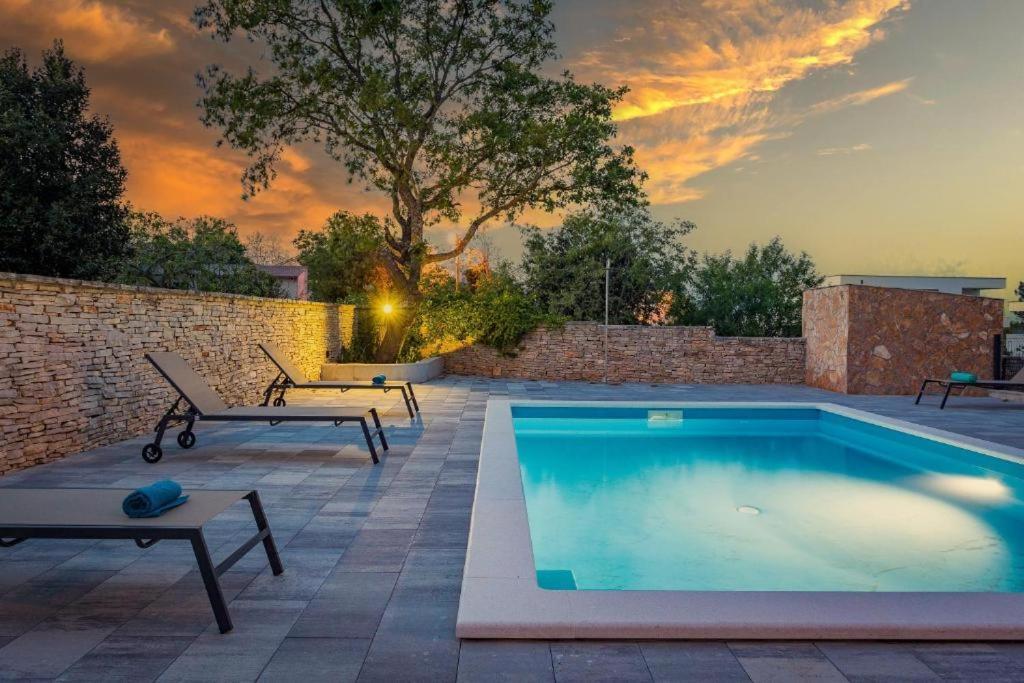Cesare Apartment, With Swimming Pool And Sea View *